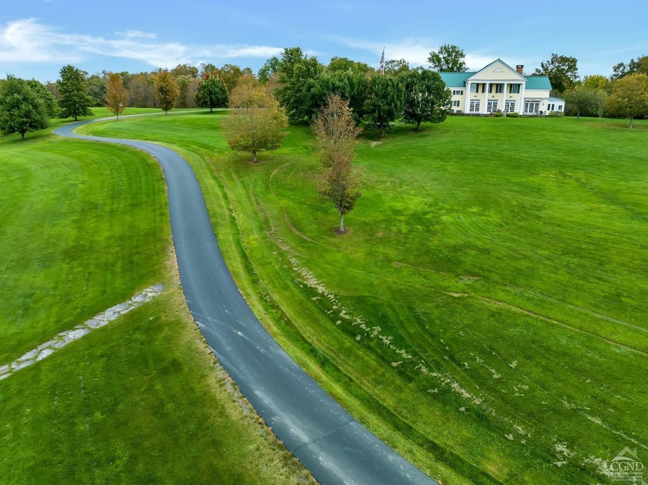 189 Sutherland Road Photo 64