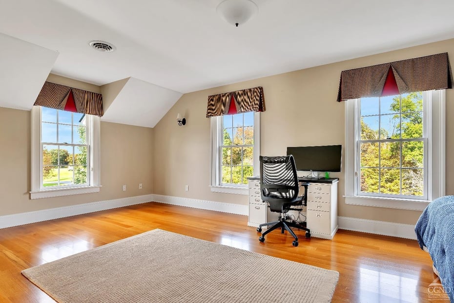 189 Sutherland Road Photo 39