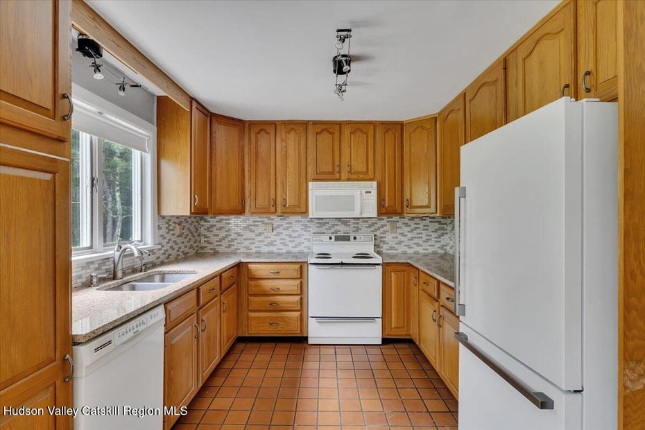 1754 Harlemville Road Photo 14