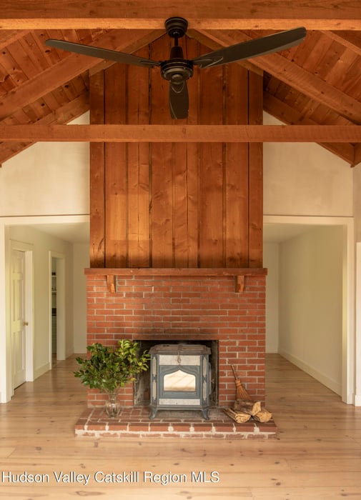 61 Schoolhouse Road Photo 5