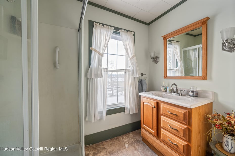 643 Eichybush Road Photo 25