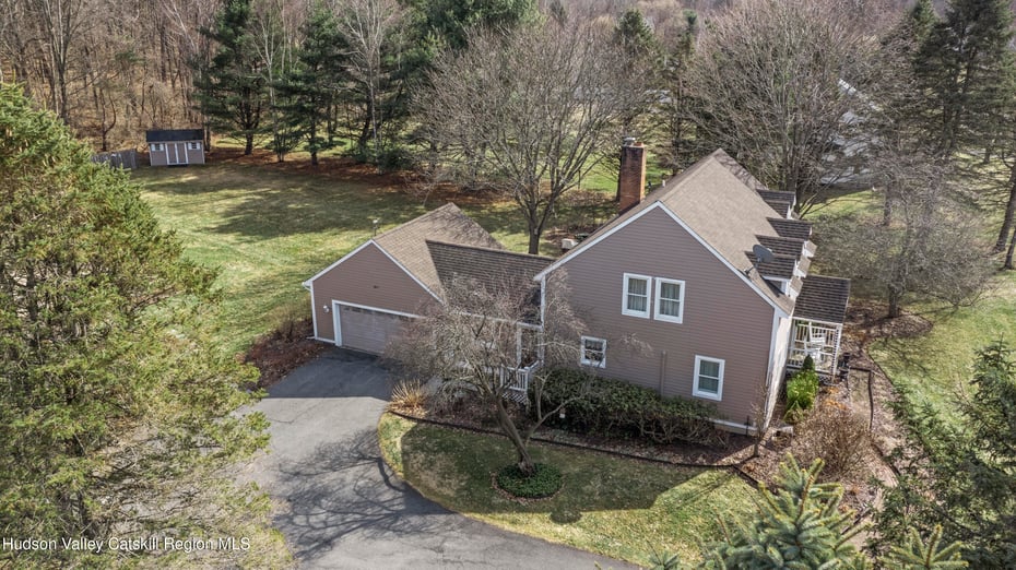 11 Presidential Drive Photo 30