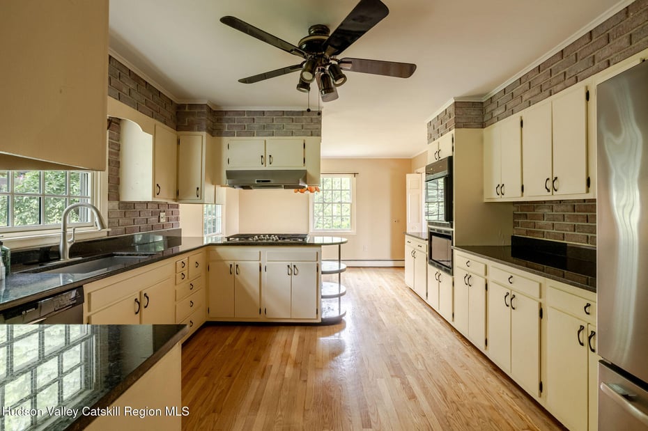 162 Valley View Road Photo 8