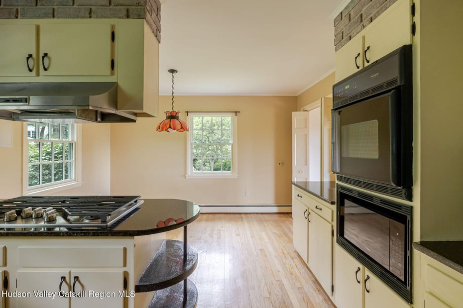 162 Valley View Road Photo 10