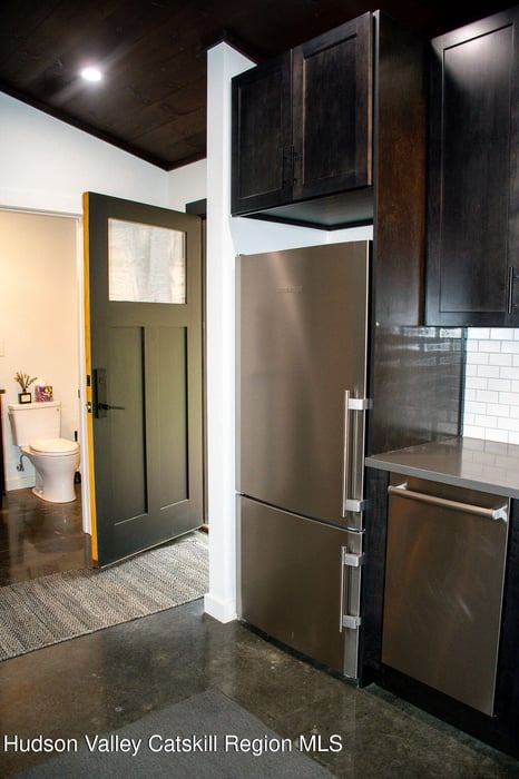 60 Connacher Road Photo 6