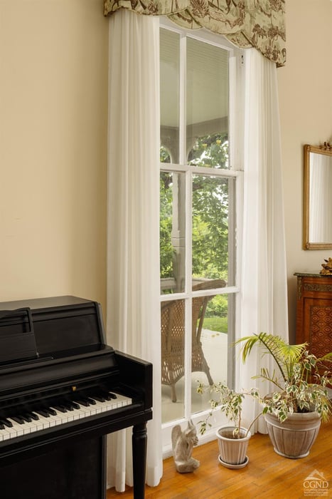 Hudson Commercial Photo 11