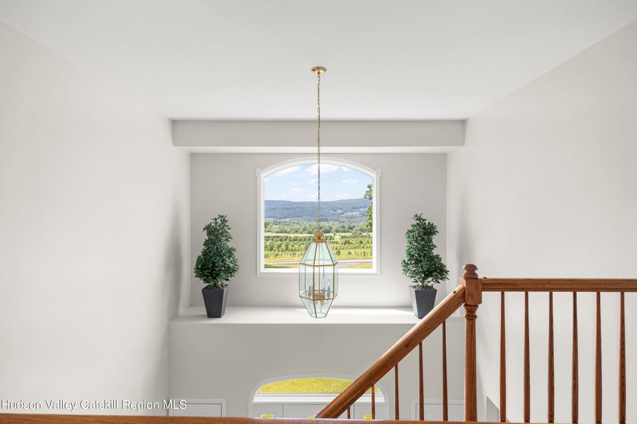 210 North Mountain Road Photo 4