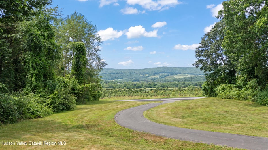 210 North Mountain Road Photo 29