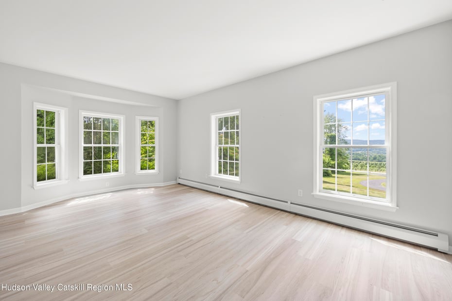 210 North Mountain Road Photo 14