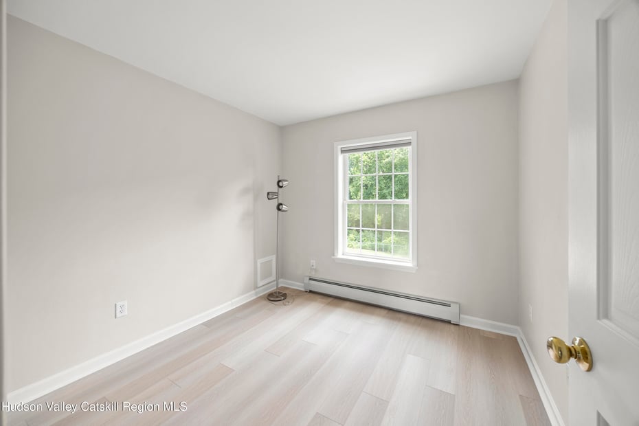 210 North Mountain Road Photo 21
