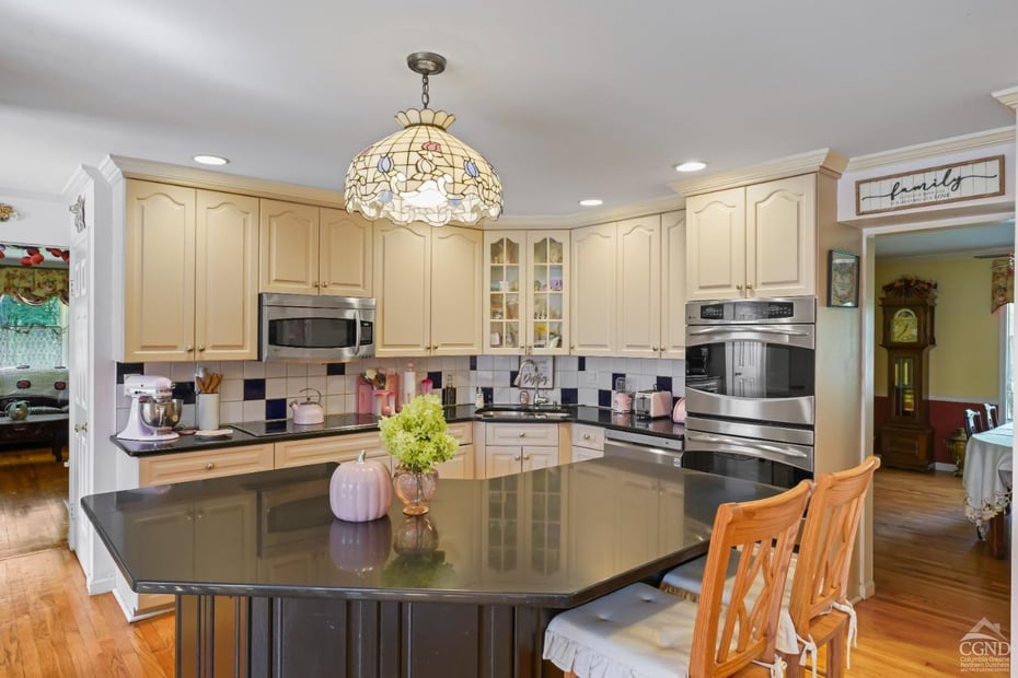 6 Weathersfield Ln Photo 4
