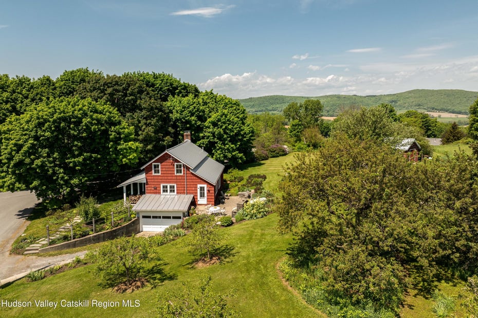 1 Breezy Hill Road Photo 2
