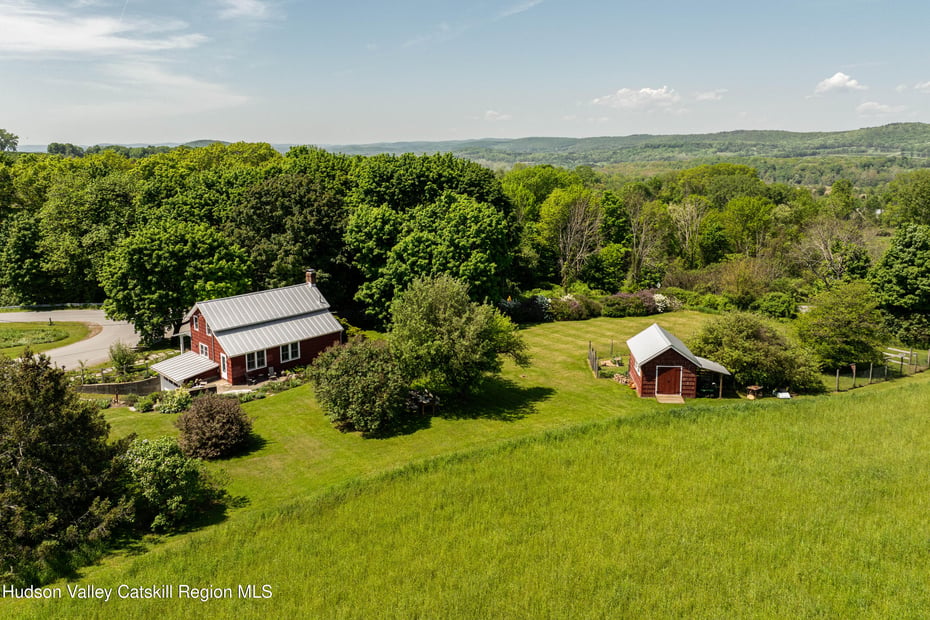 1 Breezy Hill Road Photo 6