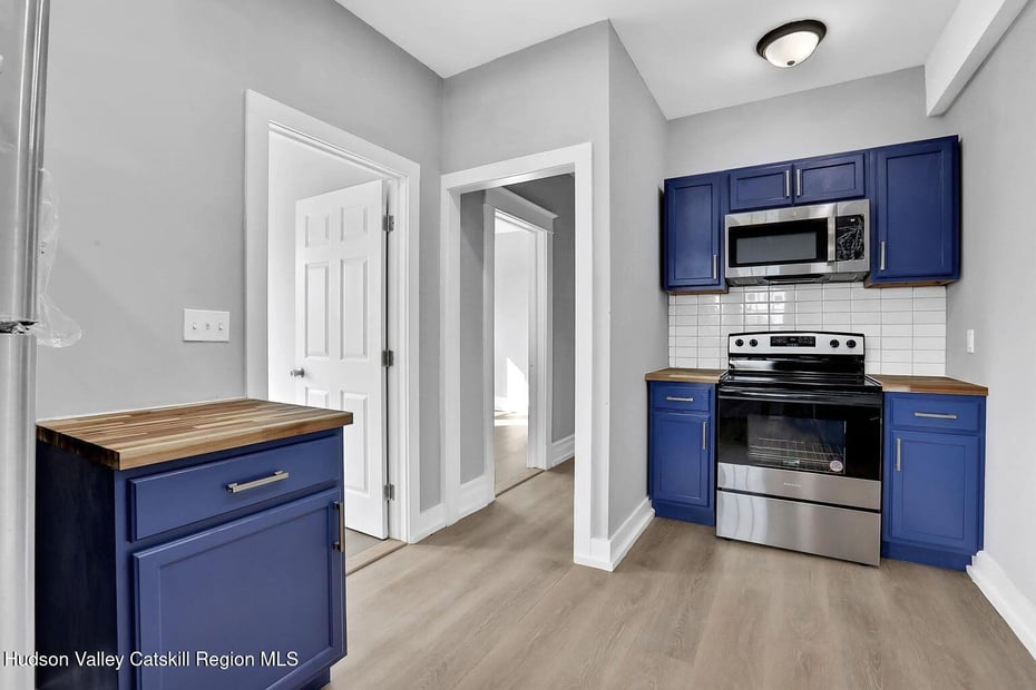 34-36 Fairview Avenue Photo 7