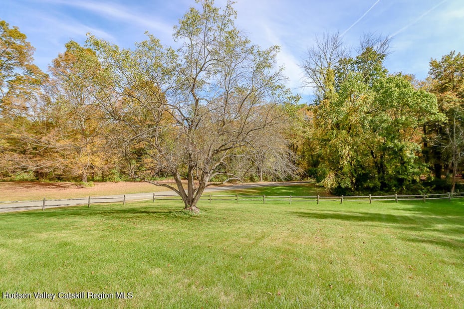 74 Habeck Road Photo 8