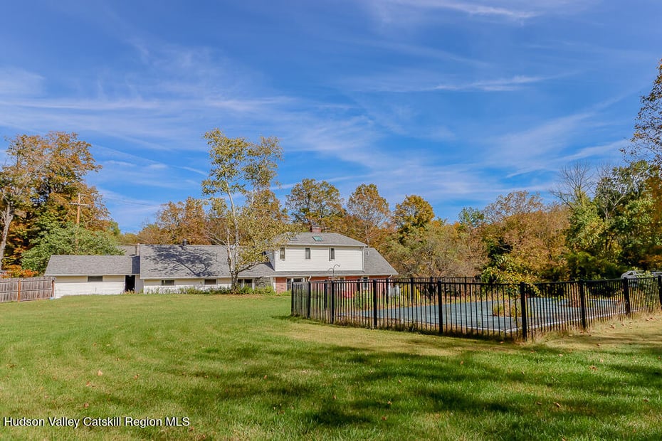 74 Habeck Road Photo 5