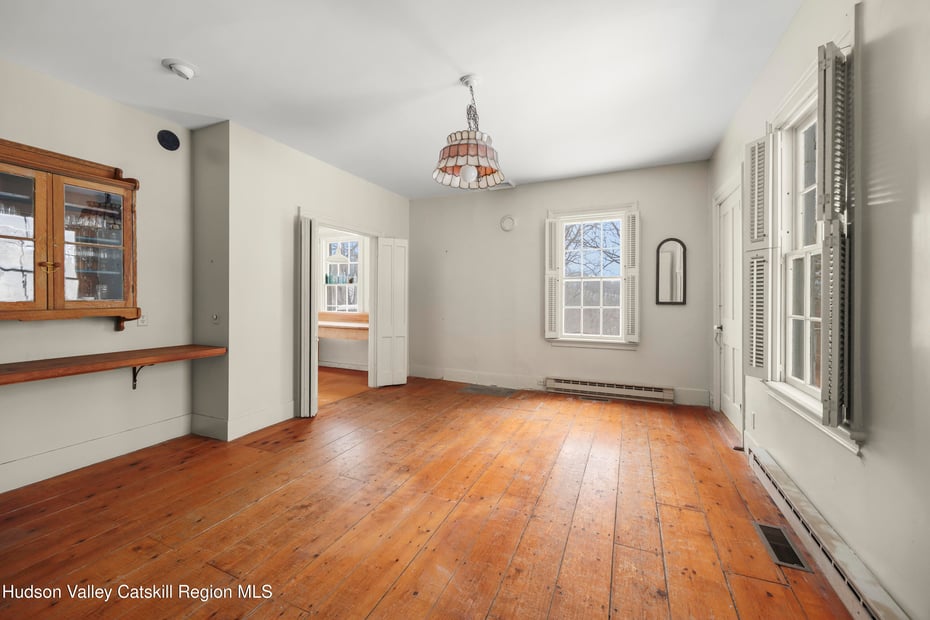 83 Silvernail Photo 22