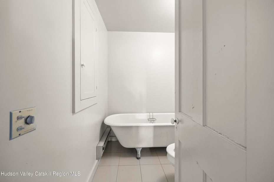 83 Silvernail Photo 20