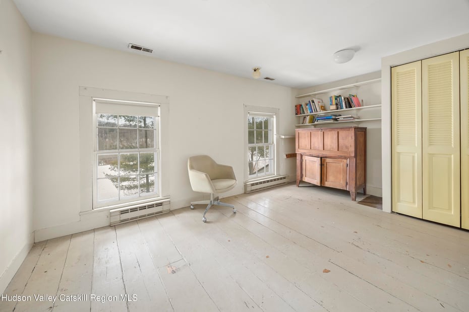 83 Silvernail Photo 28