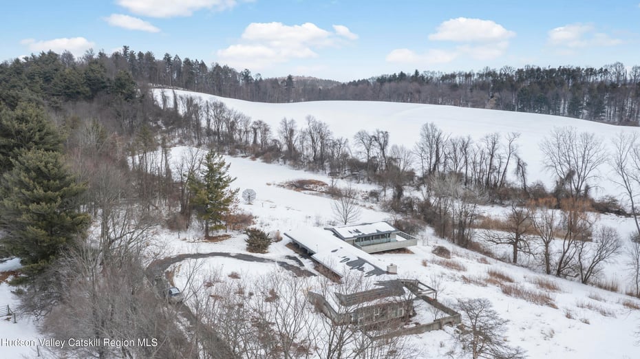 83 Silvernail Photo 2