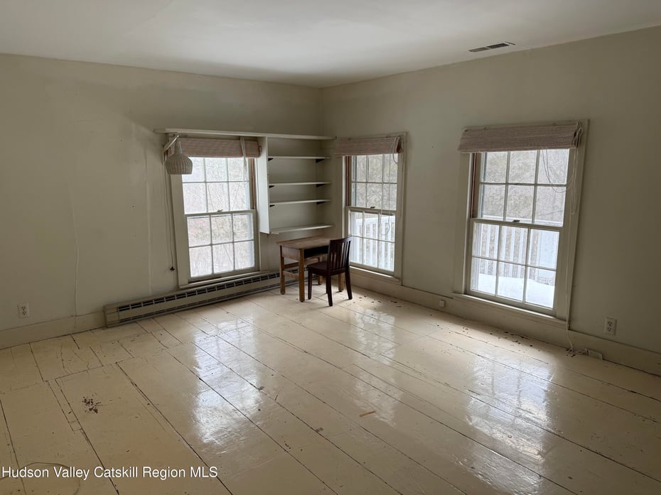 83 Silvernail Photo 29