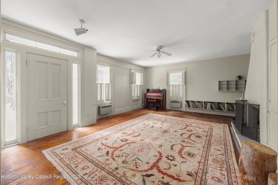 83 Silvernail Photo 11