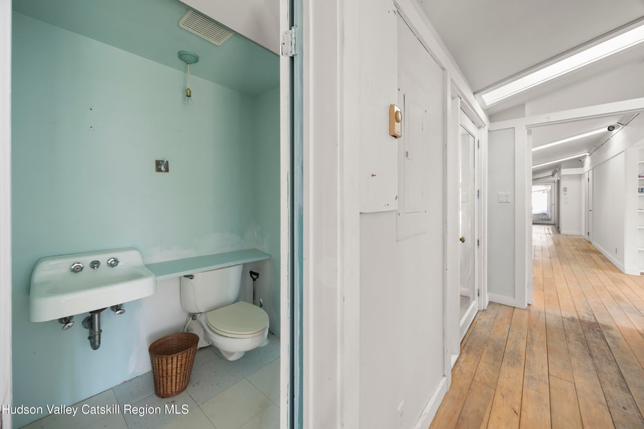 83 Silvernail Photo 58