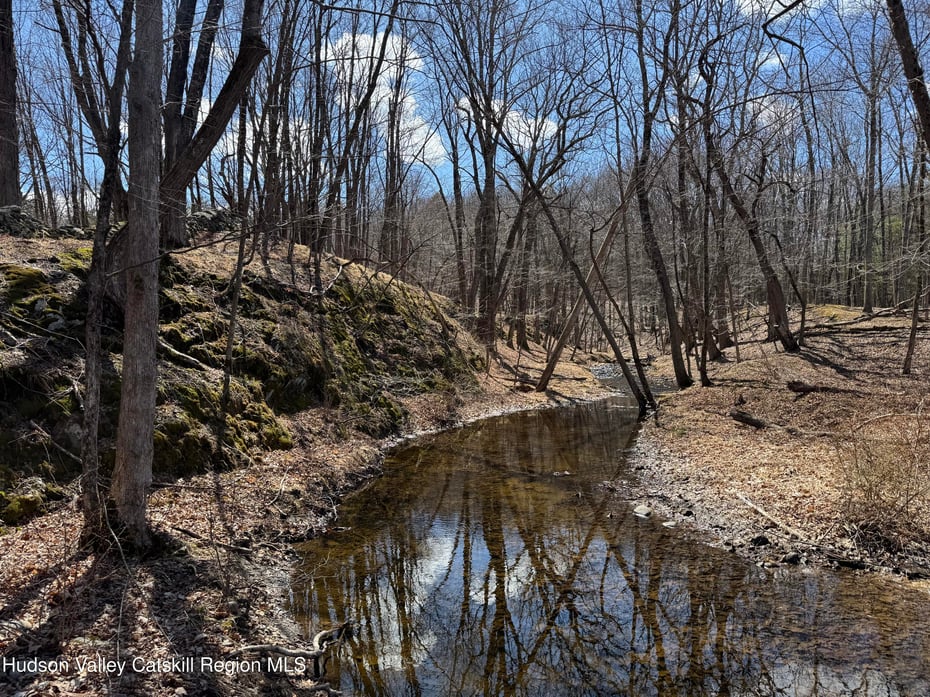 327 Scudderhook Rd Photo 6