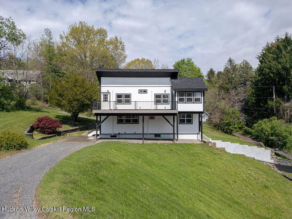 6 Wang Drive Photo 1