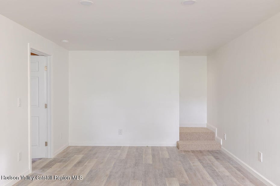 6 Wang Drive Photo 24