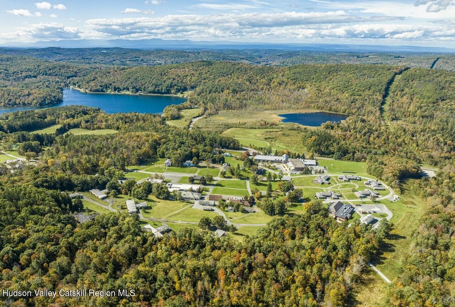 13640 New York 22 Photo 2