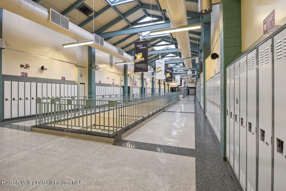 13640 New York 22 Photo 10