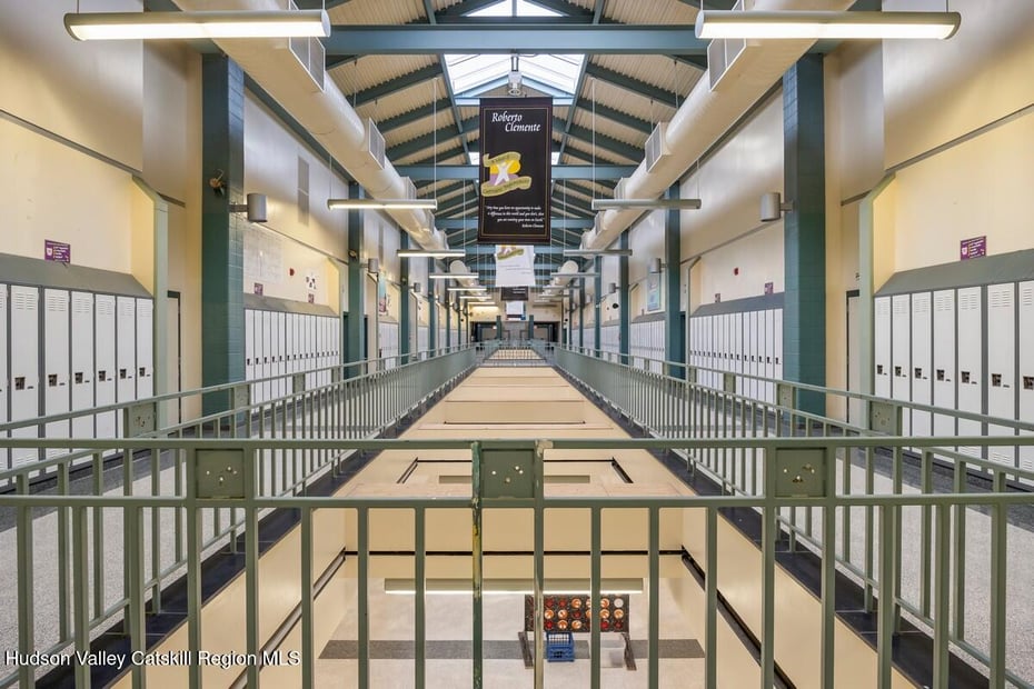 13640 New York 22 Photo 11