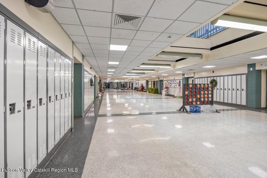 13640 New York 22 Photo 8