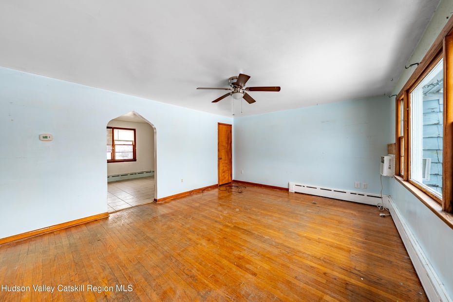 146 Joslen Boulevard Photo 7