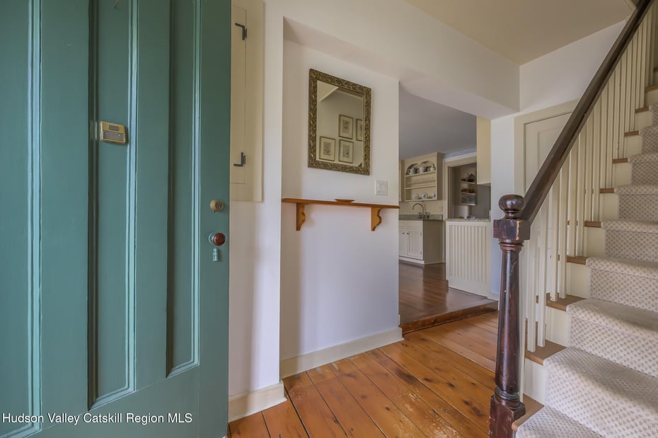 841 New York 203 Photo 3