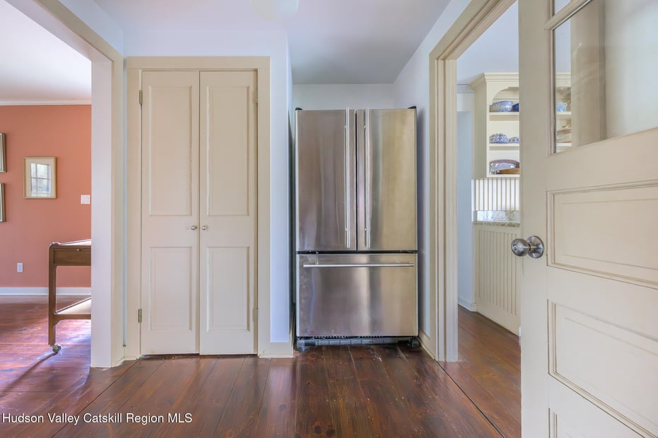 841 New York 203 Photo 8