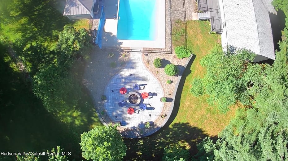 578 Fischer Road Photo 3