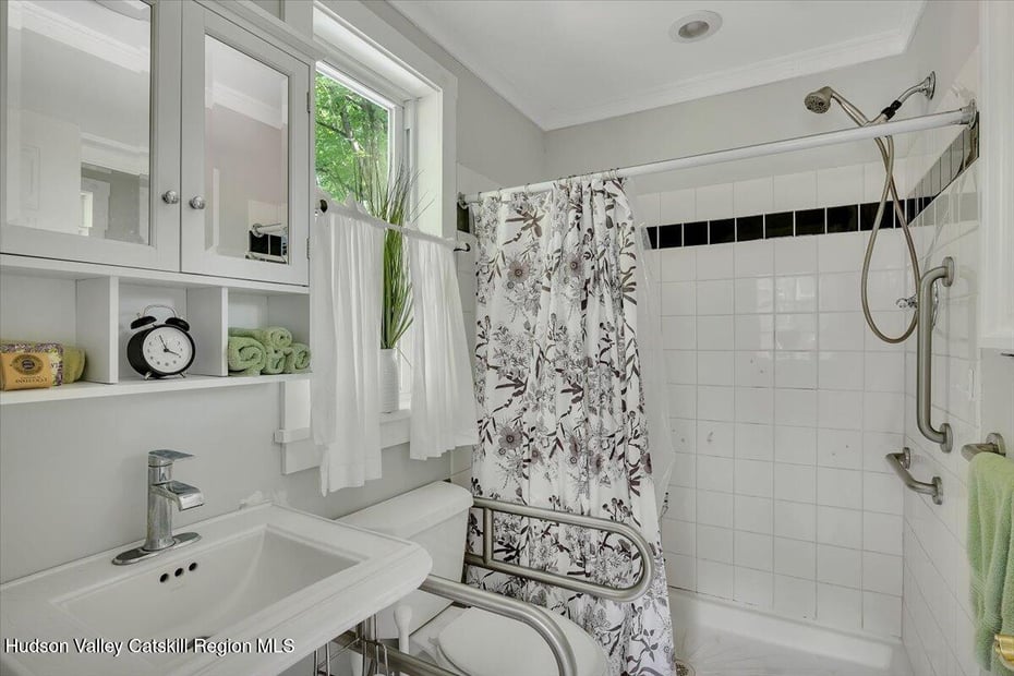 18 Gaffney Lane Photo 24