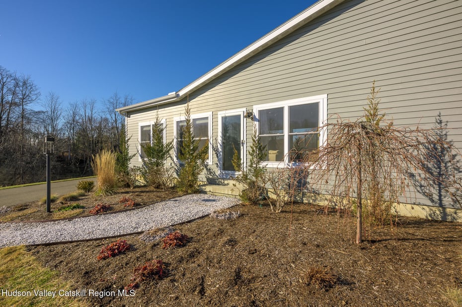 16 Lucas Lane Photo 2