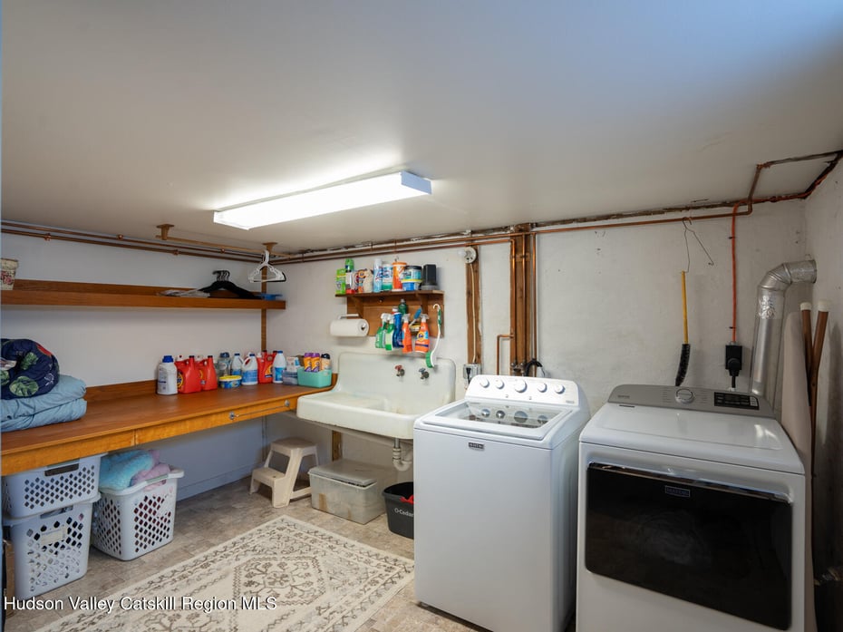 84 Hill Road Photo 18