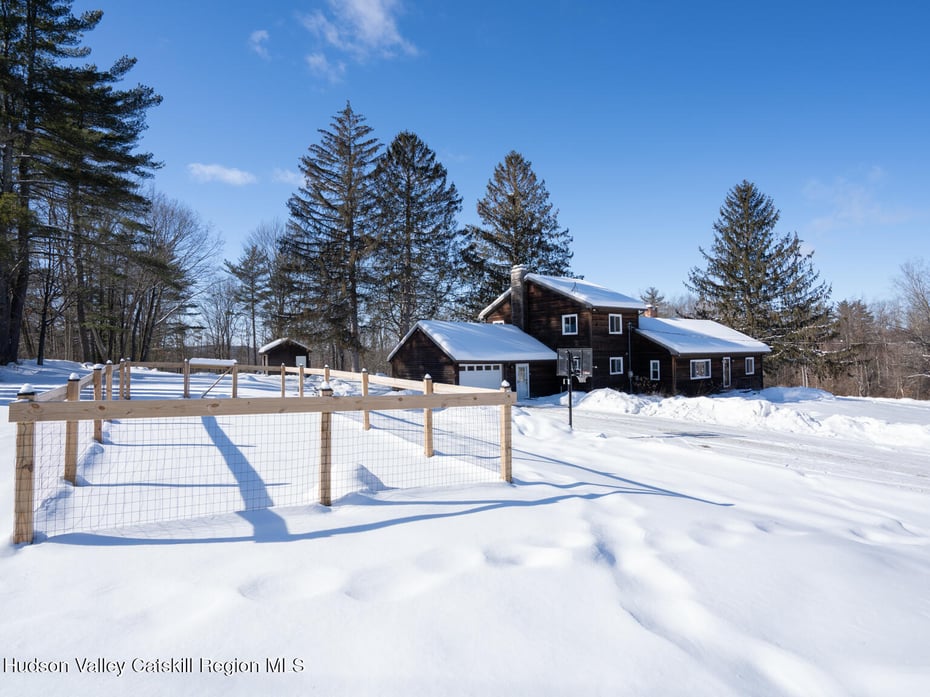 84 Hill Road Photo 22