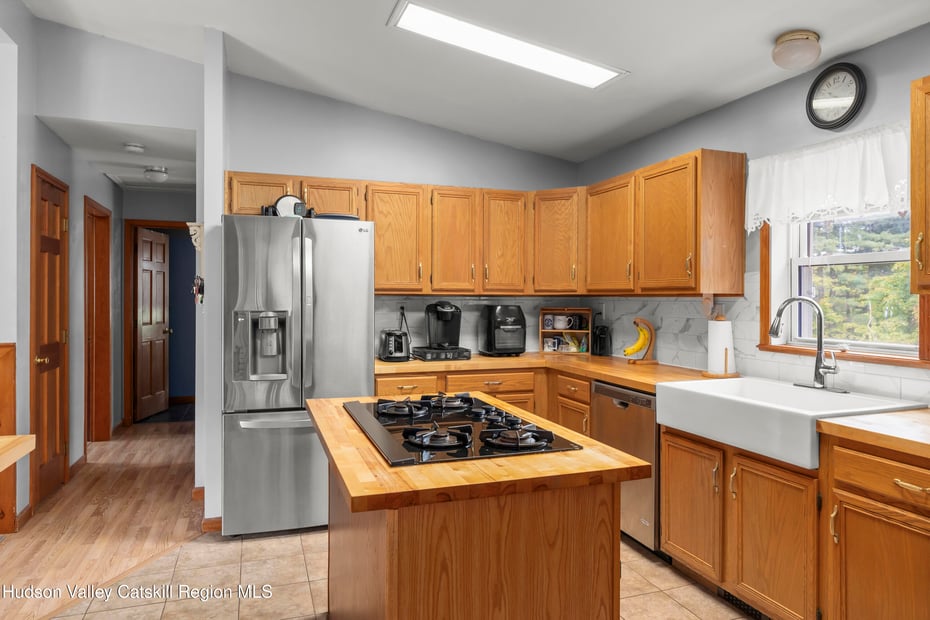 221 Tice Hill Road Photo 9