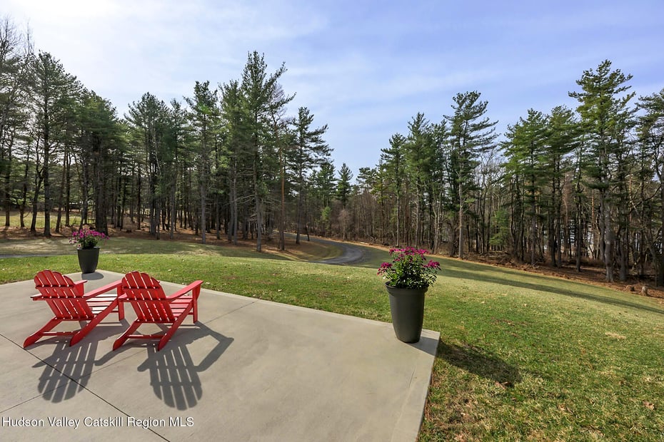 501 Birch Street Photo 7