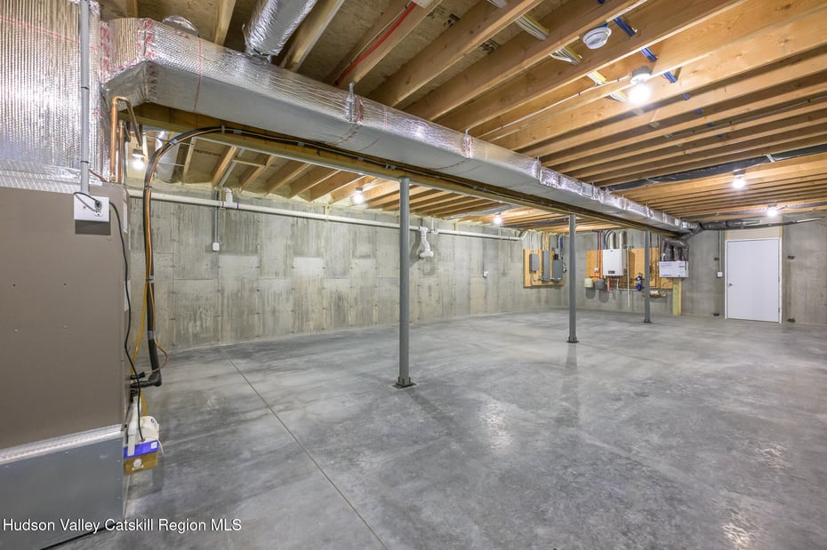 501 Birch Street Photo 24