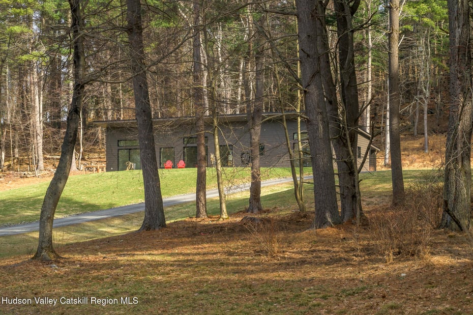 501 Birch Street Photo 3