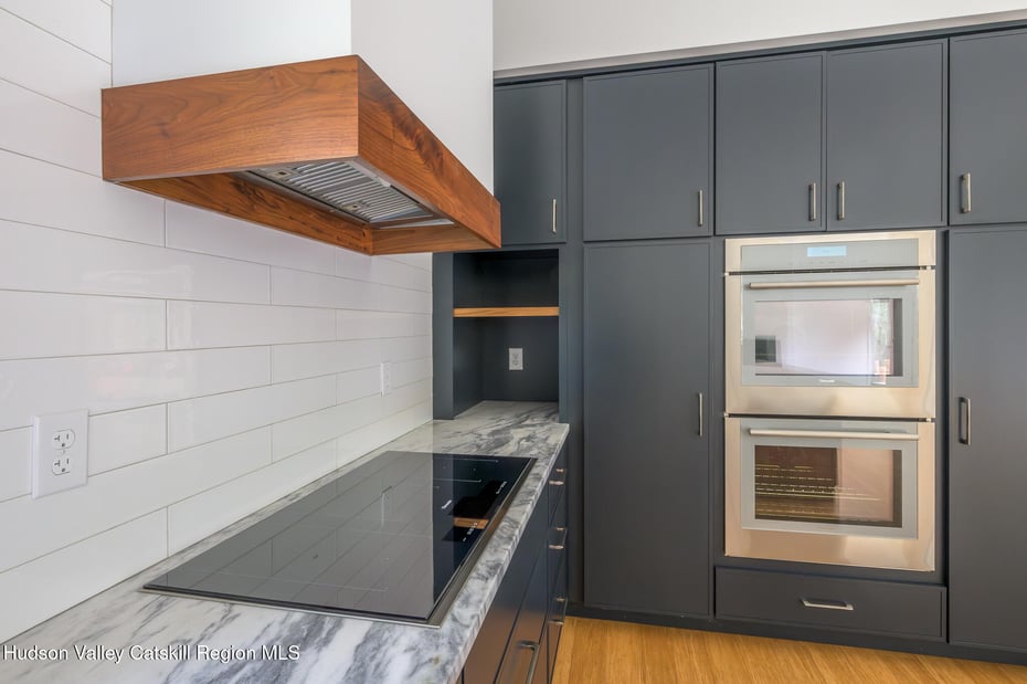 501 Birch Street Photo 13