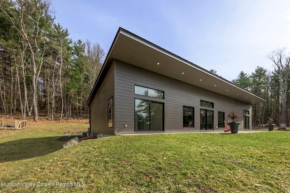 501 Birch Street Photo 5