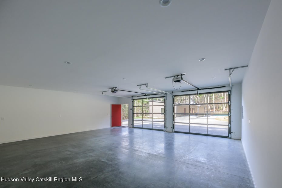 501 Birch Street Photo 33