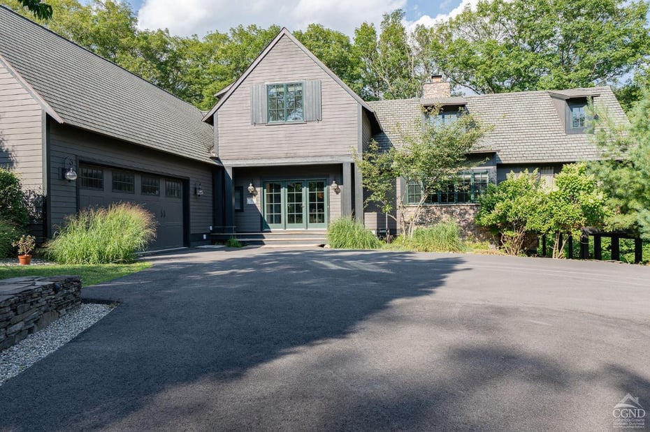 42 Golf Course Road Photo 2
